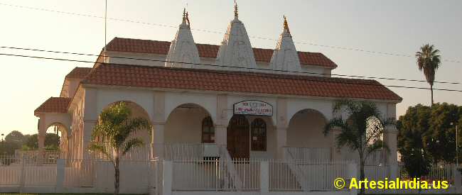 Swaminarayan Temple on Pioneer Blvd © ArtesiaIndia.us